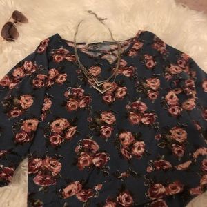 Floral 3/4 sleeve shirt